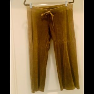 Juicy Size M pants.